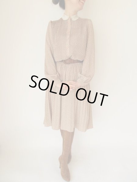 画像2: ゆるふわレース襟のワンピース (2)