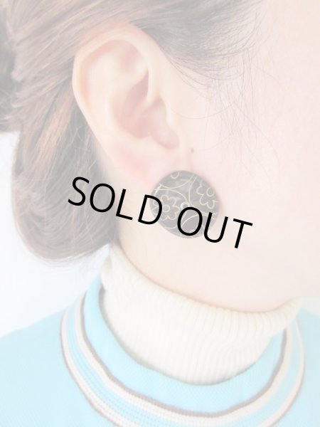 画像2: カットデザインのお絵かきフラワーイヤリング (2)