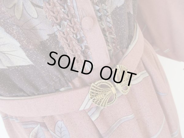 画像9: 和装のような花柄のワンピース (9)