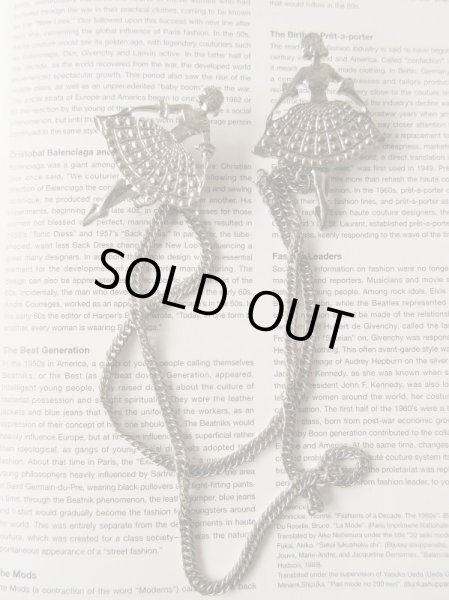 画像2: Dead stock*バレリーナのチェーンブローチ (2)