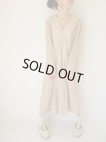 画像2: 【総入れ替え対象外商品】海外ヴィンテージのゆったりワンピース (2)