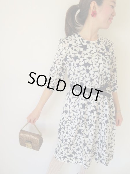 画像3: ネイビー×ホワイトで永遠のお嬢さまスタイル (3)