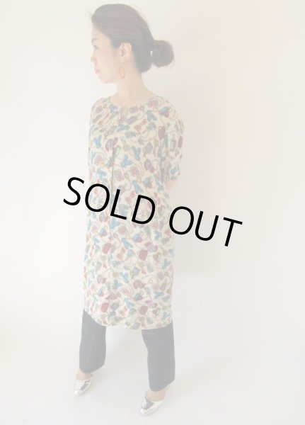 画像2: 【総入れ替え対象外商品】お仕立て品の１点モノ*レディーな小物柄のシルクワンピース (2)