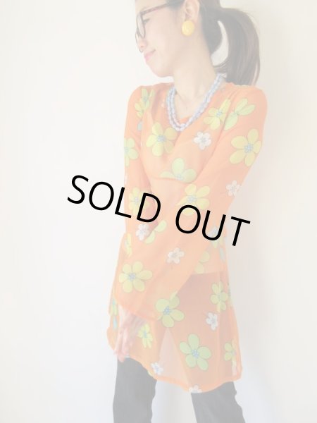 色違いバージョンですがサイズは同じです。