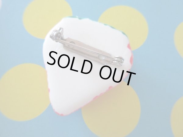 画像5: Dead stock*苺ブローチ (5)