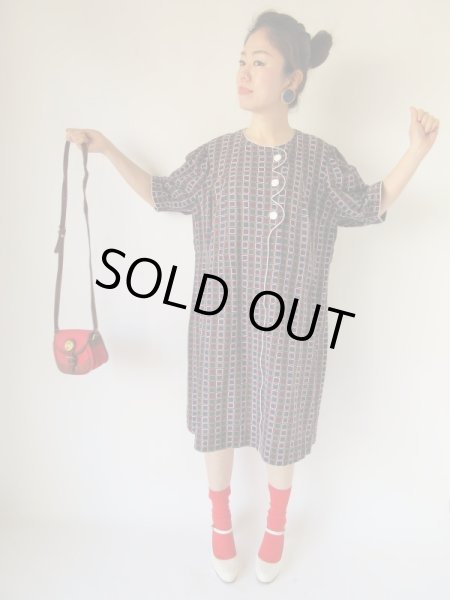 画像3: お仕立て品の1点モノ*スクエアー柄ゆったりワンピース (3)