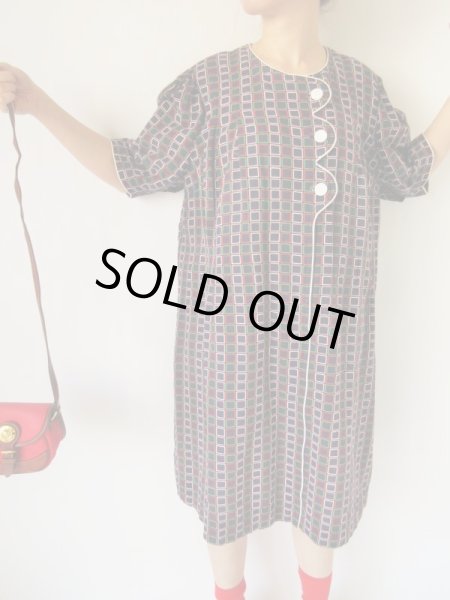 画像2: お仕立て品の1点モノ*スクエアー柄ゆったりワンピース (2)