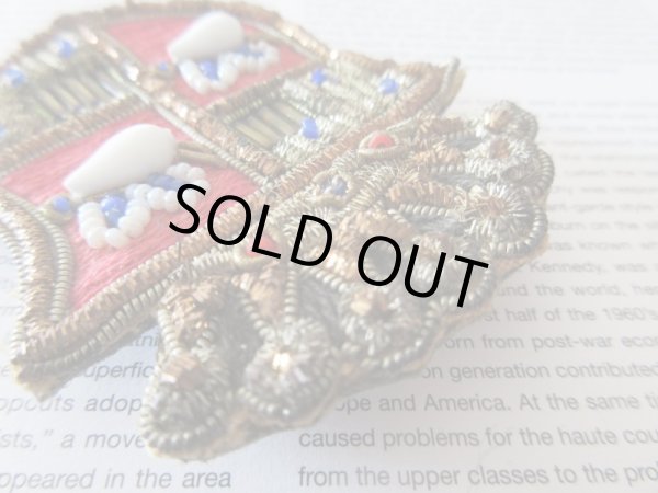 画像6: 豪華装飾のエンブレムブローチ (6)