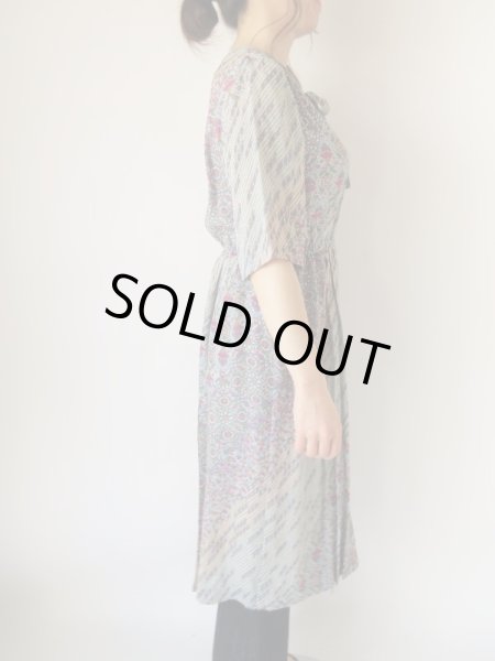 画像4: Dead stock*襟もとリボンの花柄ワンピース  (4)