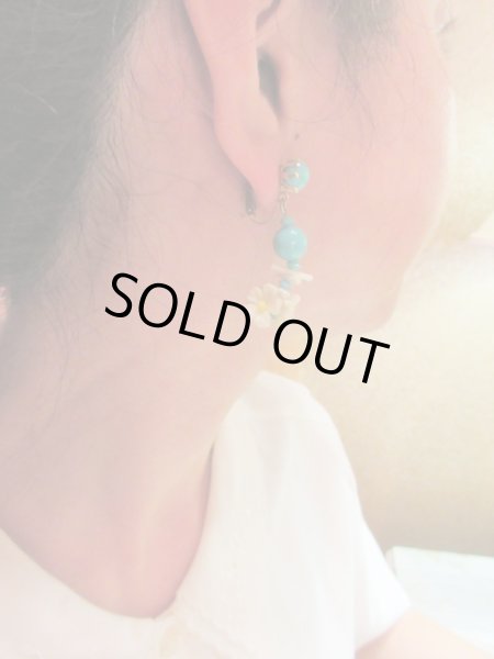 画像2: 揺れるお花イヤリング (2)