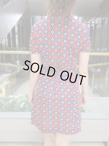 画像5: ポップでキュートなフラワーワンピース (5)