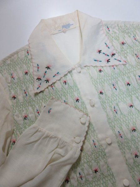 画像3: お花刺繍のブラウス (3)