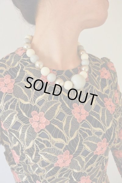 画像9: お仕立て品の1点モノ*豪華刺繍のフラワーワンピース (9)