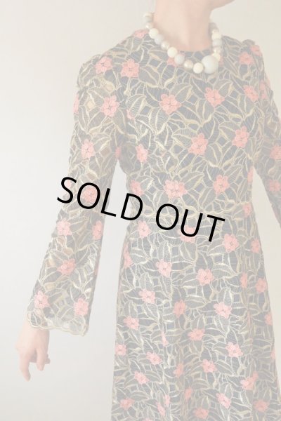 画像8: お仕立て品の1点モノ*豪華刺繍のフラワーワンピース (8)