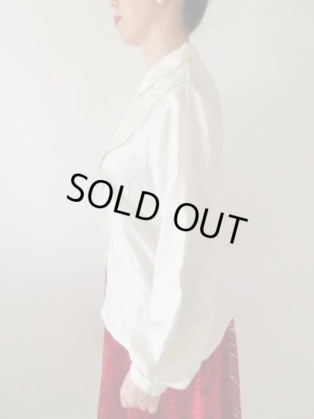 画像7: 【光沢と刺繍の高級感*】シルク刺繍ブラウス (7)