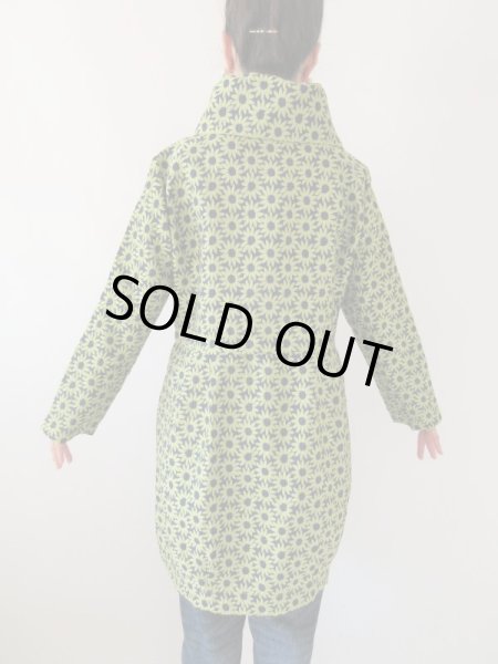 画像6: 【ほど良くハリのある素材もいい*】デイジー柄コート (6)