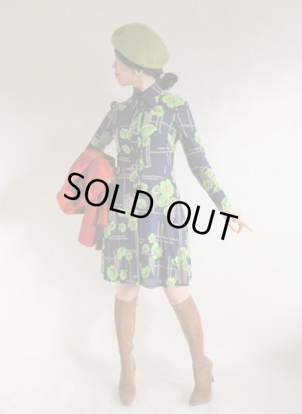 画像2: 【ネイビー地に鮮やかに咲く*】レトロフラワーワンピ (2)