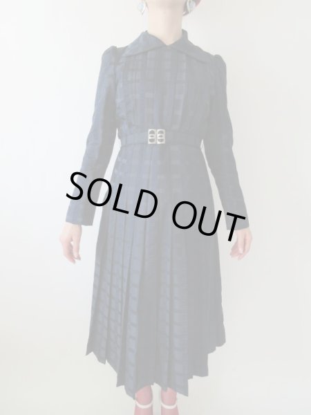 画像3: 【きっとこれからも*】濃紺正統派ワンピース  (3)