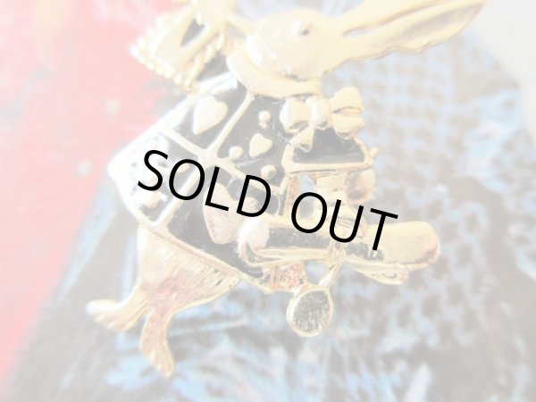 画像4: 【激レア♪不思議の国のアリスモチーフ】うさぎさんブローチ (4)