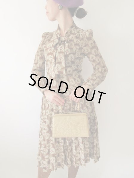 画像2: 【ボウタイの誘惑*】木に咲くお花ワンピース  (2)