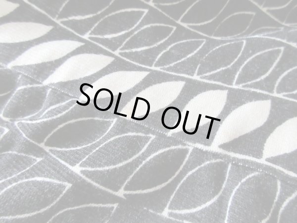 画像9: 【ゆったりsize*】リーフ柄のモノトーンワンピース  (9)