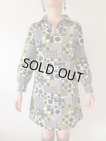 画像3: 【お袖のボタンがお花ちゃん*】レトロデザインワンピ (3)