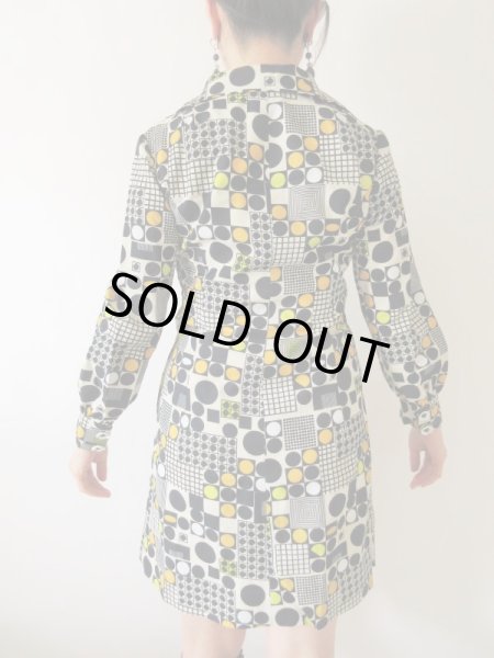 画像5: 【お袖のボタンがお花ちゃん*】レトロデザインワンピ (5)