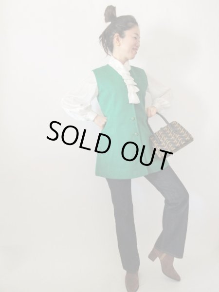 画像2: 【目に飛び込んでくるインパクト*】鮮やかグリーンのロングベスト (2)