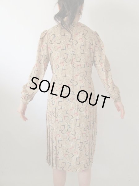 画像6: 【大人っぽさをキープしたまま*】スクエアー柄ワンピース (6)