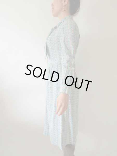 画像4: 【明るい日差しが良く似合う*】リボンタイワンピース (4)