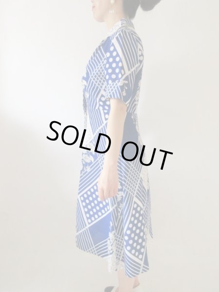 画像4: 【可愛く目立つ*】レトロフラワーワンピース (4)