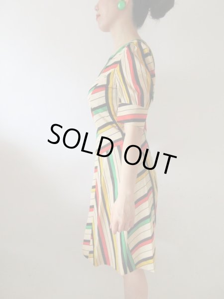 画像4: 【ムード満点に*】カラフルパフスリーブワンピース (4)