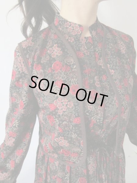 画像8: 【イヤリングと2点セットでお届け*】クラシカルフラワーのセットアップ (8)