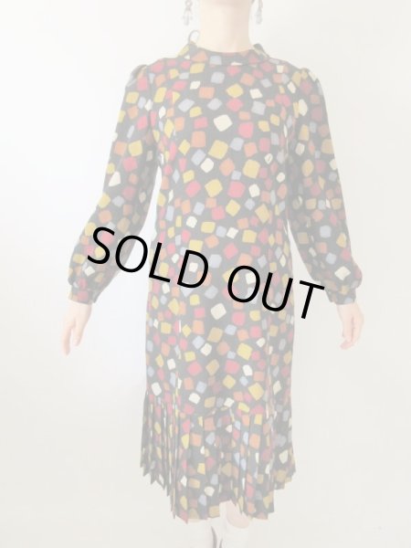 画像4: 【イヤリングと2点セットでお届け*】YSL生地のお仕立て品ワンピース  (4)