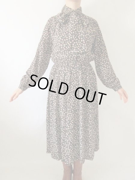 画像4: 【イヤリングと2点セットでお届け*】2way*クラシカルフラワーワンピース  (4)