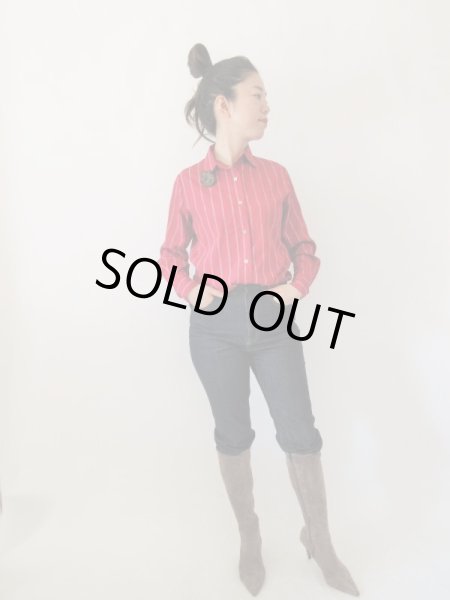 画像2: 【エンブレムと2点セットでお届け*】チェーンと英字柄シャツ (2)