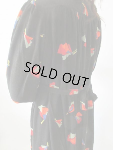 画像10: 【イヤリングと2点セットでお届け*】ゆったり*1点モノのマキシ丈ワンピース (10)