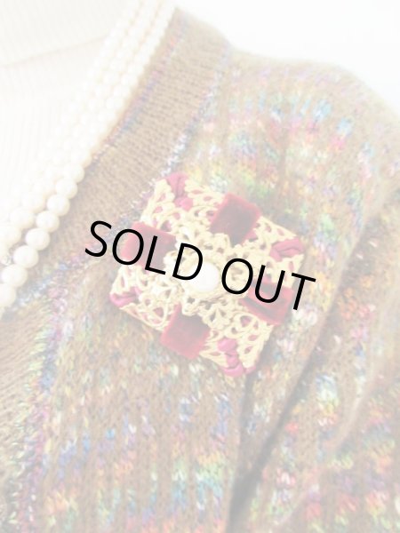 こちらのブローチとセットでお届けします。