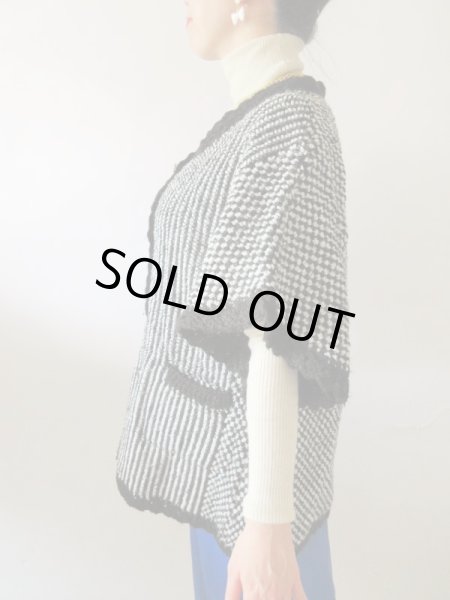 画像4: 【イヤリングと2点セットでお届け*】背面キルティングあったかカーディガン (4)