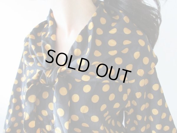 画像6: 【イヤリングと2点セットでお届け*】個性襟の水玉ブラウス (6)