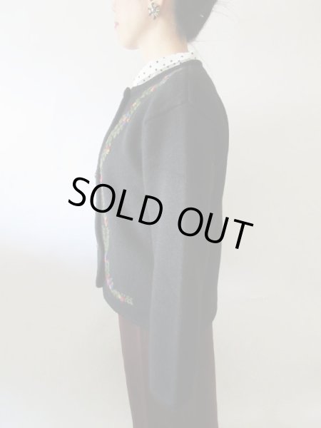 画像4: 【イヤリングと2点セットでお届け*】お花刺繍のカーディガン (4)