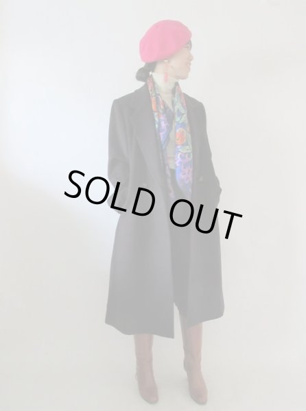 お写真のスカーフと一緒にお届けします