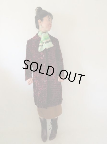 画像2: 【リッチな素材感に脱帽*】超美品*お仕立て品ベロア地コート (2)