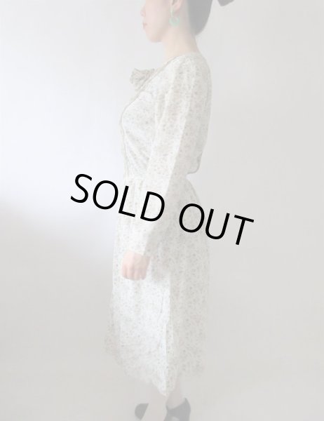 画像3: 【ドラマチックなシルエット*】クラシカルフラワーワンピース  (3)