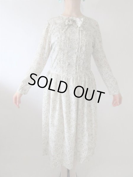 画像2: 【ドラマチックなシルエット*】クラシカルフラワーワンピース  (2)