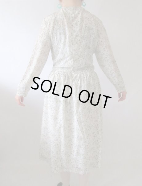 画像4: 【ドラマチックなシルエット*】クラシカルフラワーワンピース  (4)