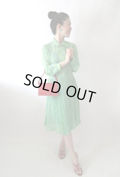 画像2: 【ほのかな透け感がいい感じ*】レトロバイカラーワンピース (2)