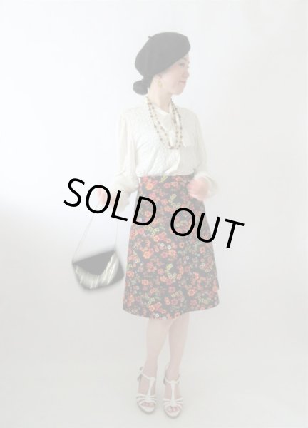 画像2: 【オシャレの楽しさ炸裂*】レトロフラワースカート (2)