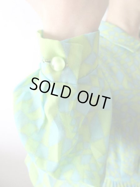 画像6: 【ほのかな透け感がいい感じ*】レトロバイカラーワンピース (6)