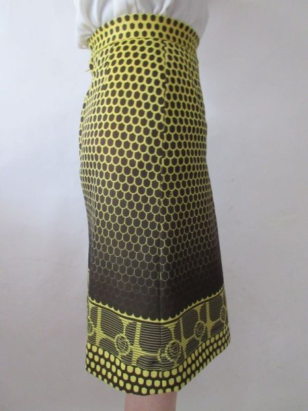 画像4: 【実は裾回りはお花モチーフ*】幾何学デザインスカート (4)